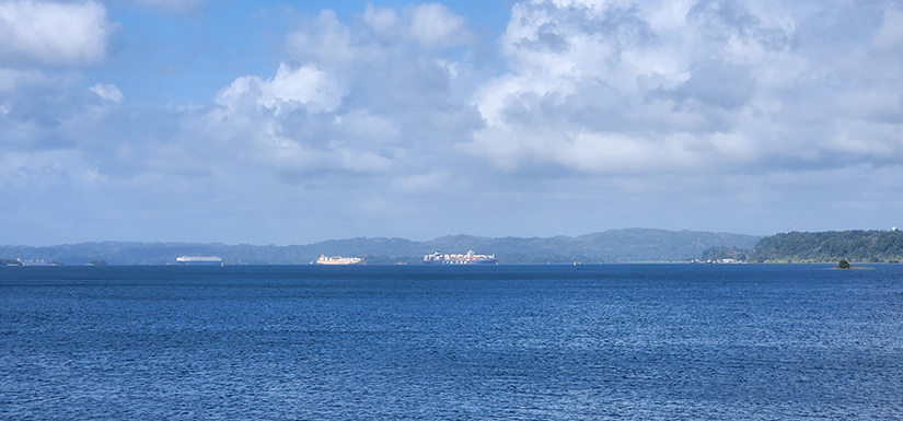 gatun_lake_traffic
