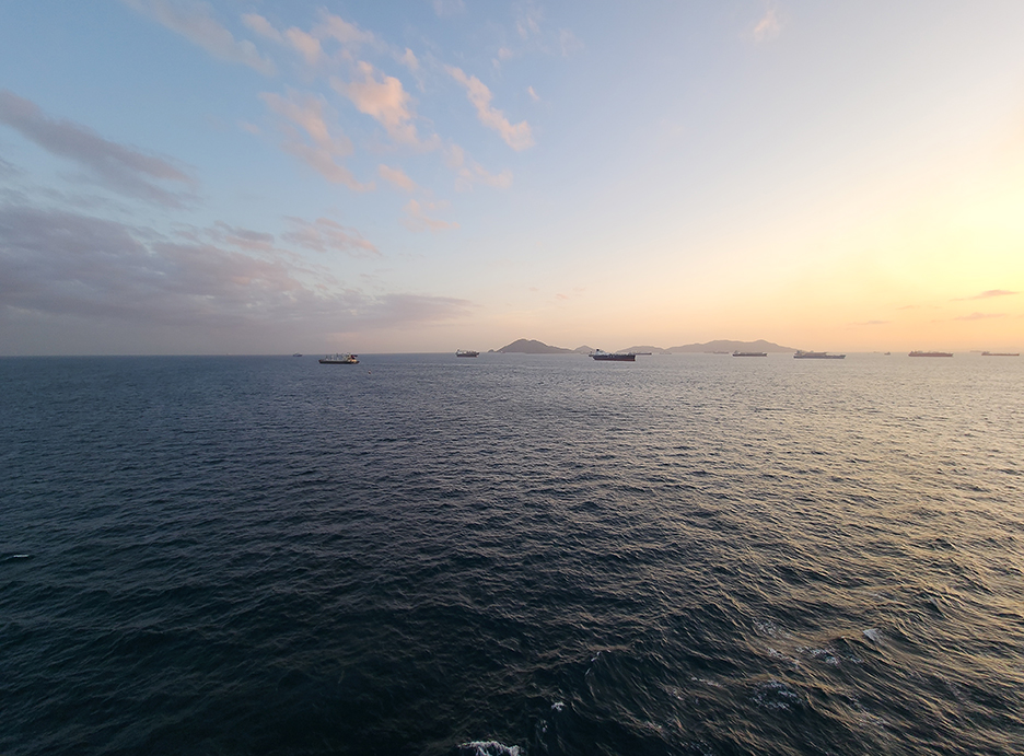 ships_waiting_pac